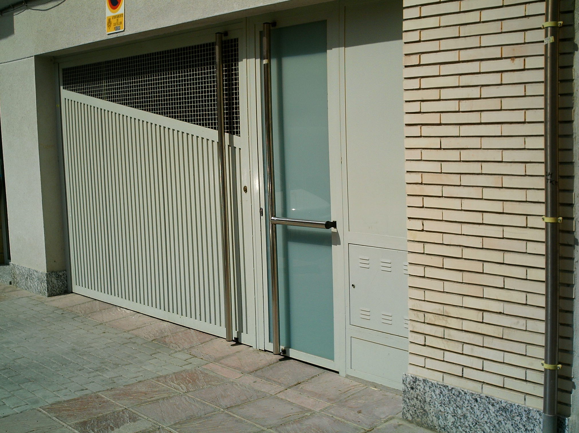Puertas de garaje y automatismos: Productos de Rovifer Puertas de garaje y automatismos: Productos de Rovifer