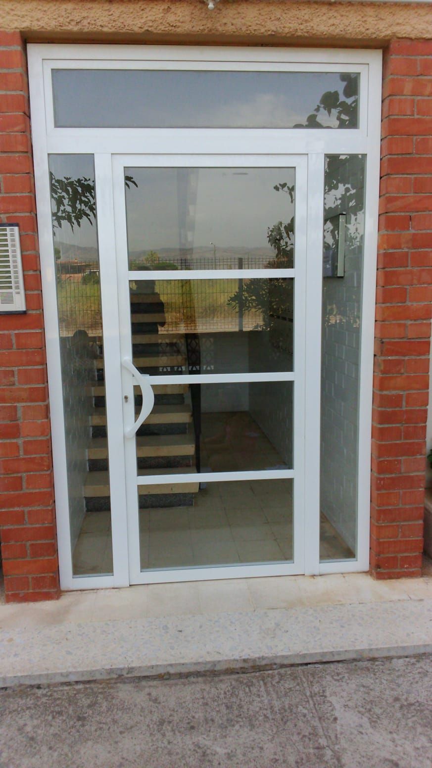 Puerta abatibles: Productos de Rovifer Puerta abatibles: Productos de Rovifer
