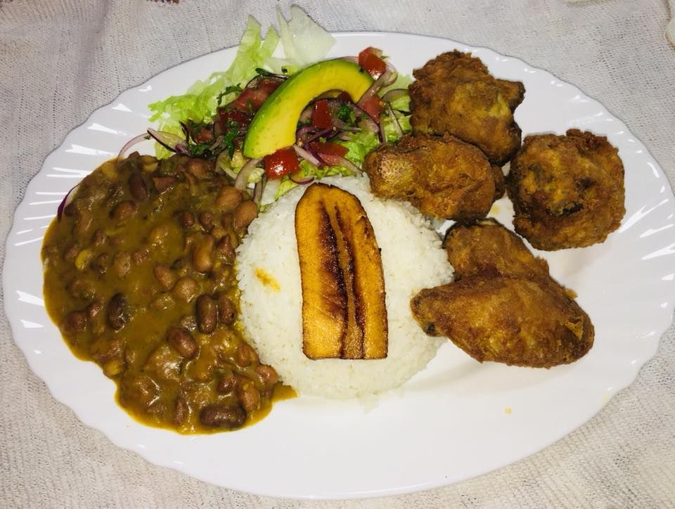 Platos: Carta de Restaurante Ecuatoriano Los Mesegares Platos: Carta de Restaurante Ecuatoriano Los Mesegares