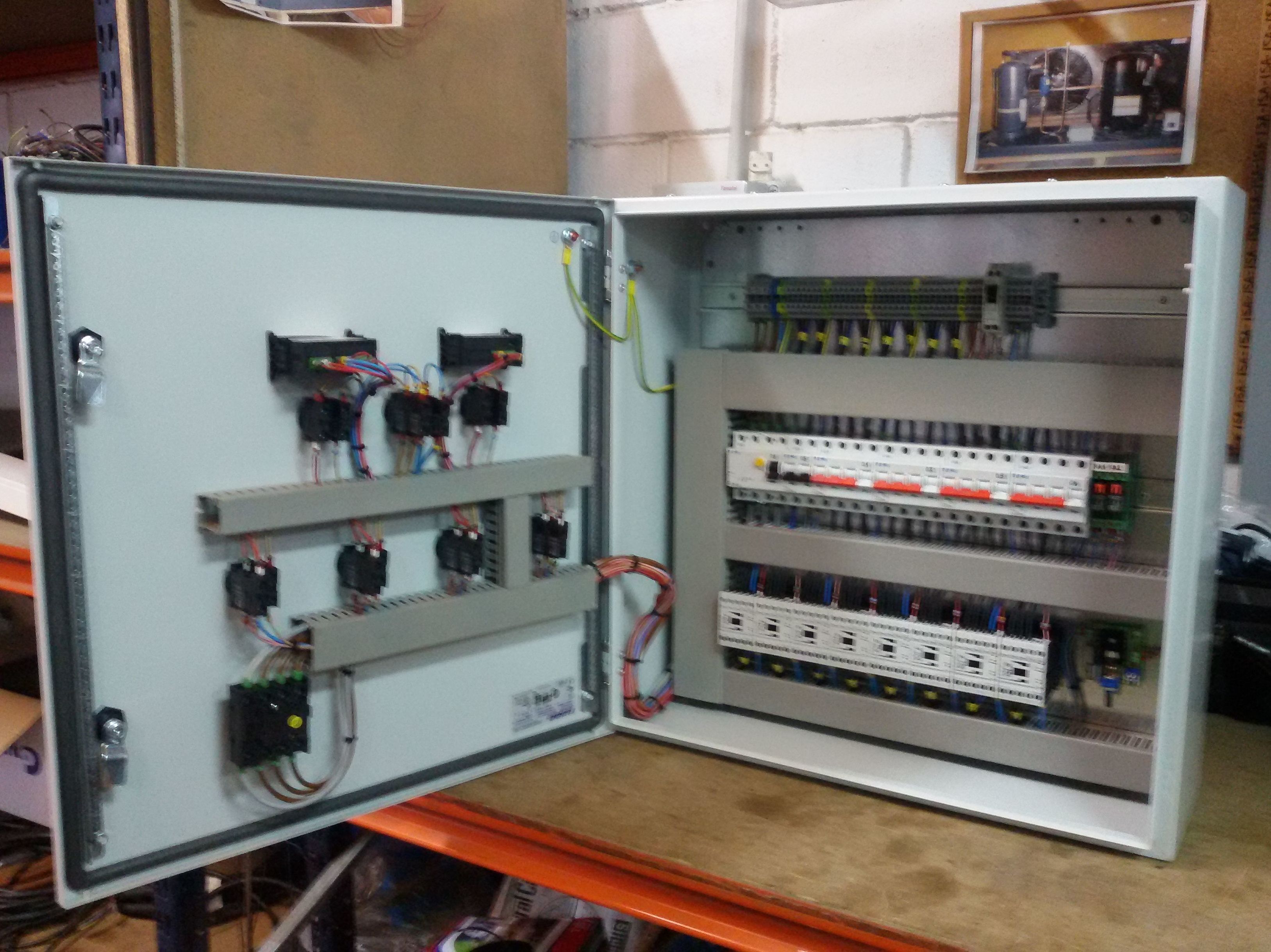 Servicio técnico de reparaciones: Catálogo de Automatismos Guillén Servicio técnico de reparaciones: Catálogo de Automatismos Guillén