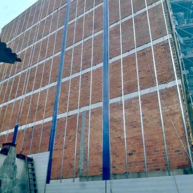 Instalación de panel sándwich: Nuestros Servicios de Sergama Reparaciones de Altura Instalación de panel sándwich: Nuestros Servicios de Sergama Reparaciones de Altura