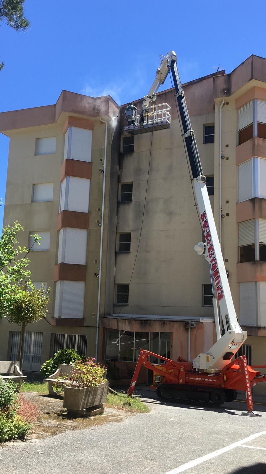 Rehabilitación de fachadas en San Vicente do Mar: Nuestros Servicios de Sergama Reparaciones de Altura Rehabilitación de fachadas en San Vicente do Mar: Nuestros Servicios de Sergama Reparaciones de Altura