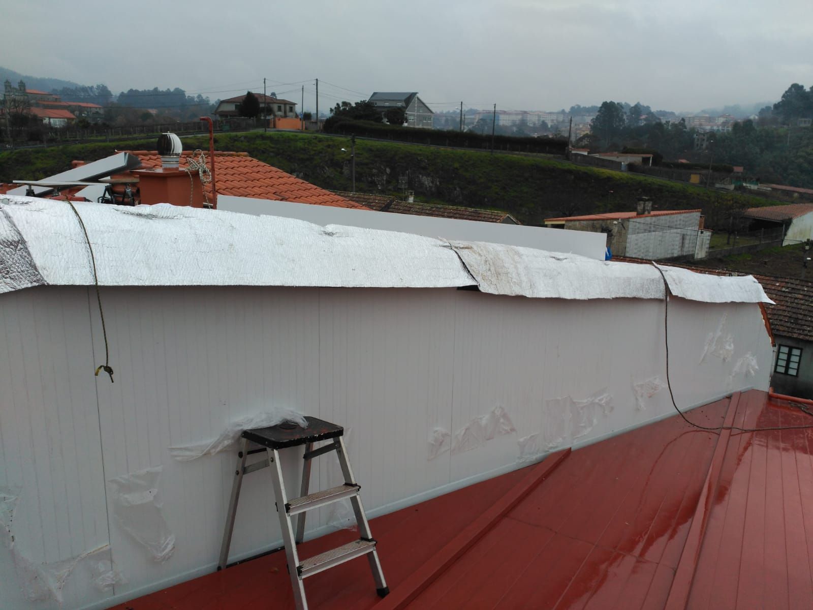 Revestimiento y aislamiento fachada con panel sandwich: Nuestros Servicios de Sergama Reparaciones de Altura Revestimiento y aislamiento fachada con panel sandwich: Nuestros Servicios de Sergama Reparaciones de Altura