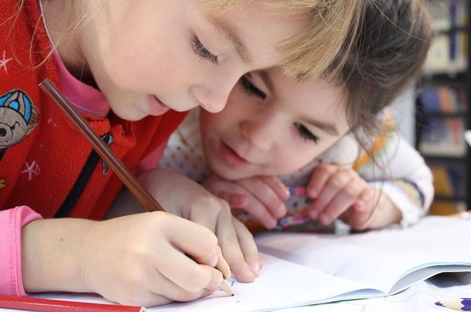 Mediación Escolar: Especialidades de Gabinete de Psicología Mercedes Guillén Mediación Escolar: Especialidades de Gabinete de Psicología Mercedes Guillén