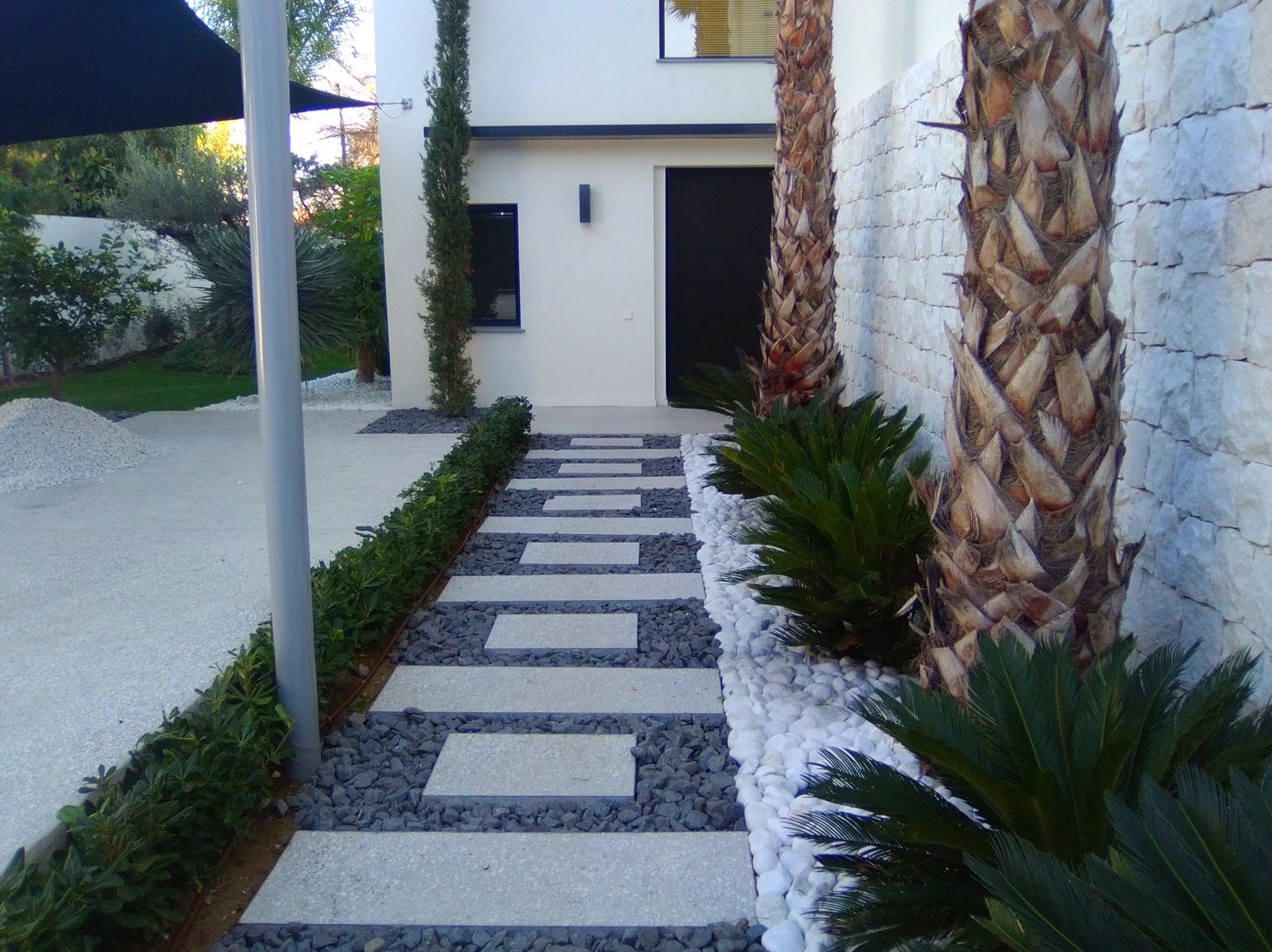 Caminos : Productos y servicios de Fantastic Gardens Caminos : Productos y servicios de Fantastic Gardens
