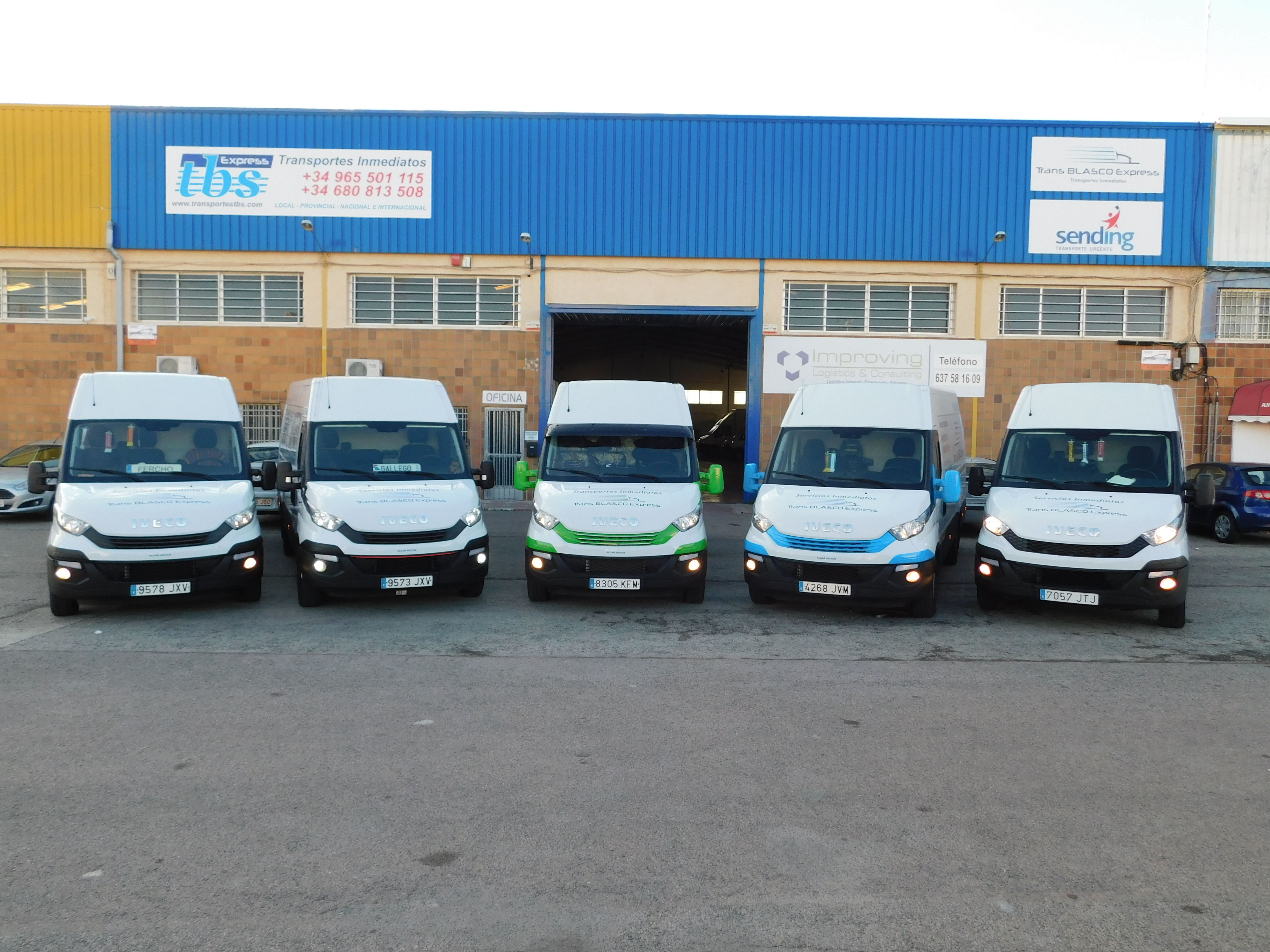 Servicio inmediato de taxi industrial : Servicios de Transportes TBS Servicio inmediato de taxi industrial : Servicios de Transportes TBS