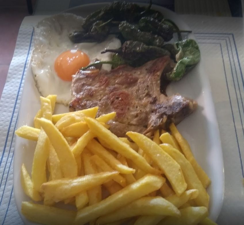 Platos combinados: Carta de Tapería A Cova dos Trasnos Platos combinados: Carta de Tapería A Cova dos Trasnos