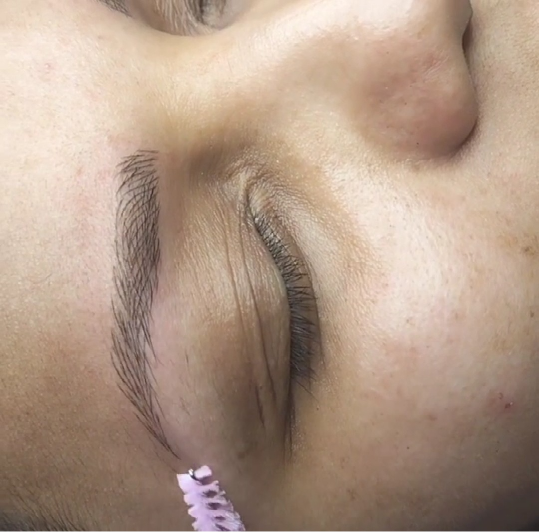 Microblading de cejas: Servicios de Nefertiti Estética Avanzada