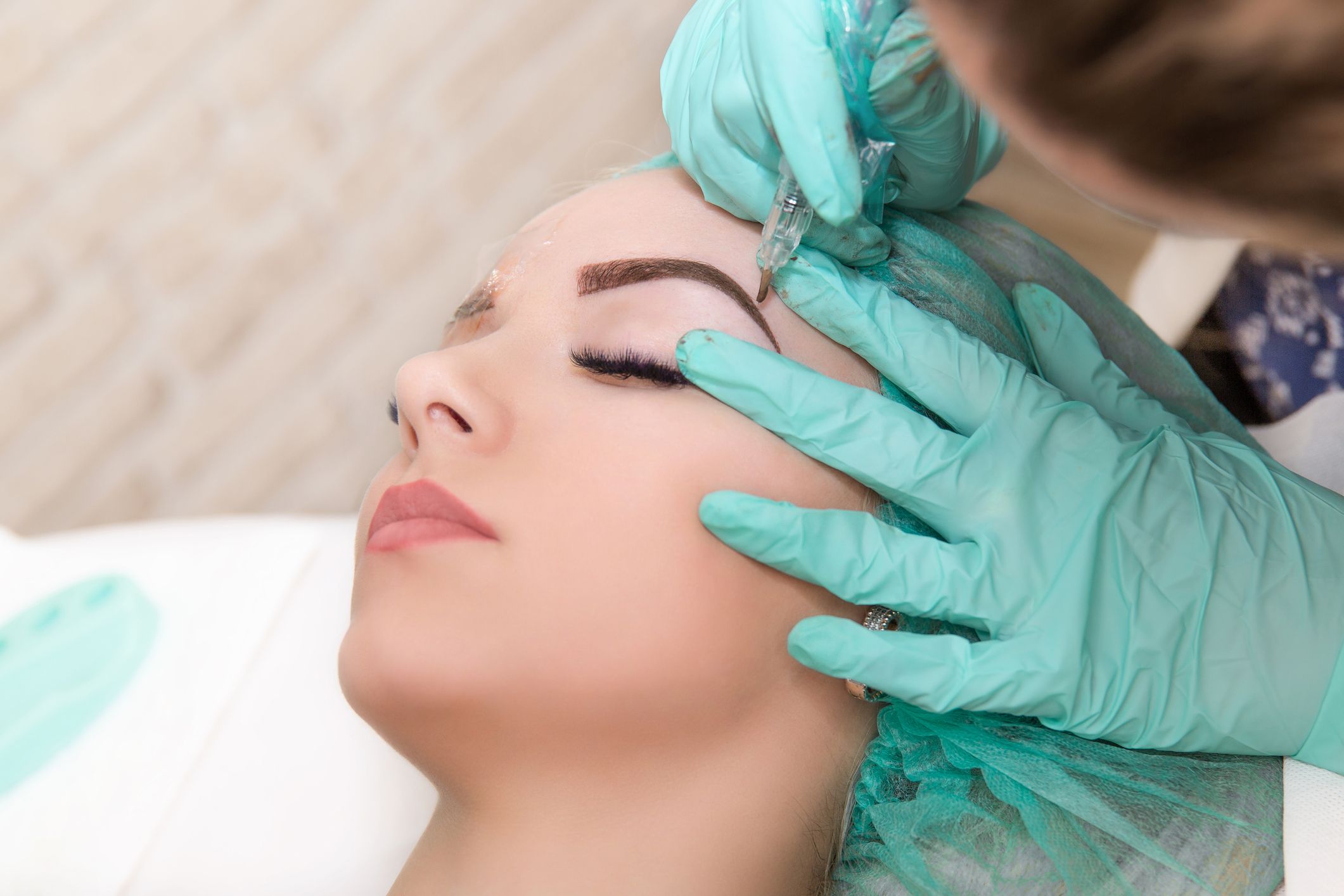 Microblading de cejas: Servicios de Nefertiti Estética Avanzada Microblading de cejas: Servicios de Nefertiti Estética Avanzada