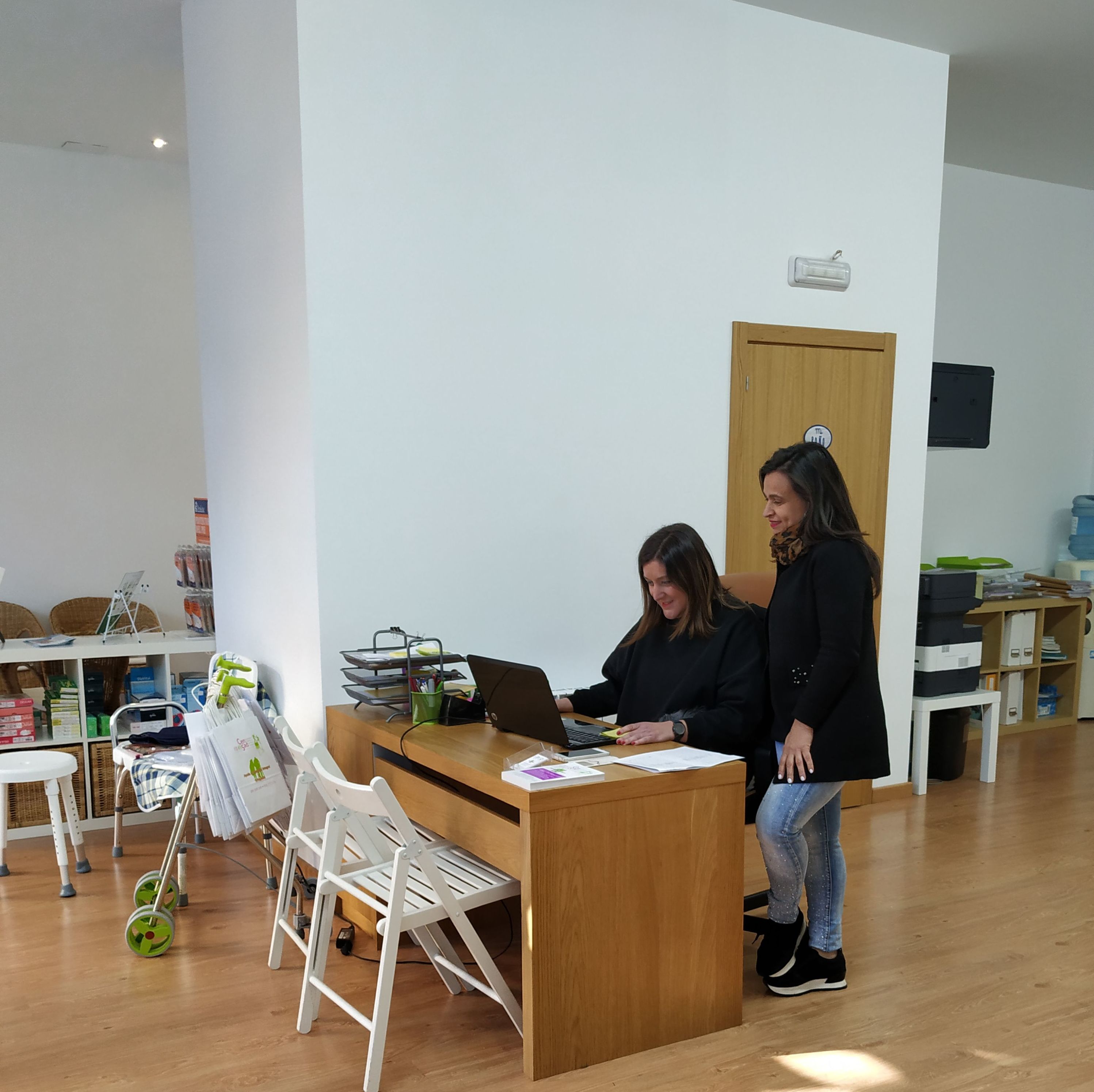 Ayuda a domicilio: Servicios sociales de CenSad Conciliación familiar y Servicios sociales Ayuda a domicilio: Servicios sociales de CenSad Conciliación familiar y Servicios sociales