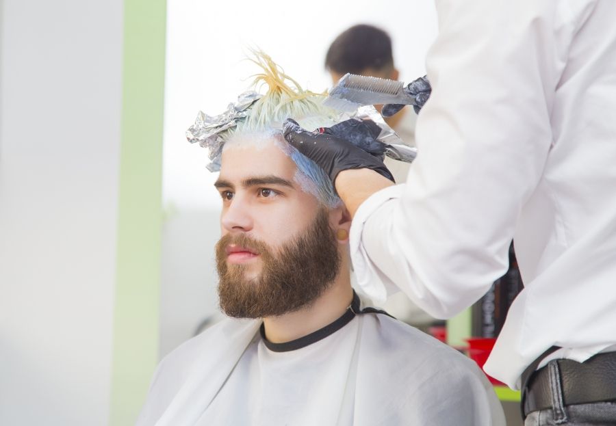 Tintes: Servicios y cursos de Academia de Barbería David Cabello Tintes: Servicios y cursos de Academia de Barbería David Cabello