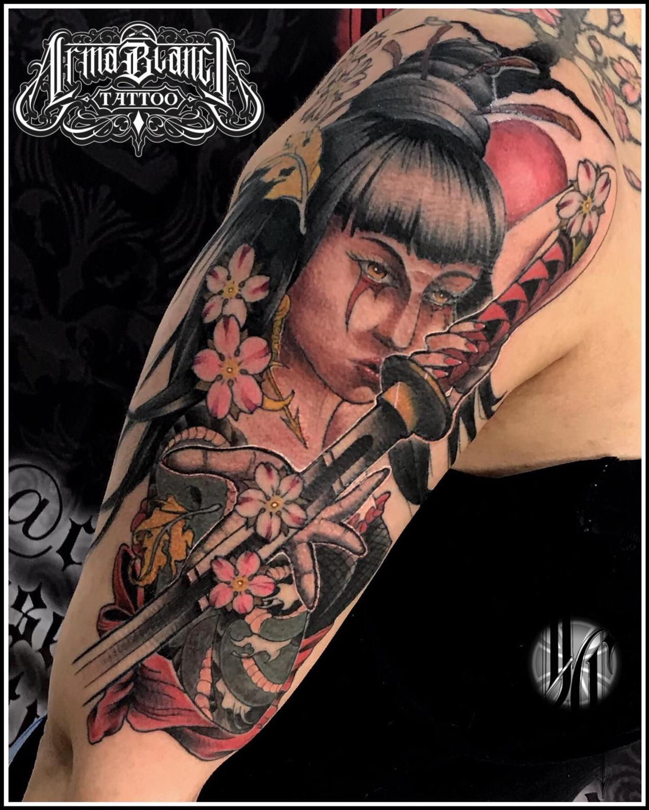 Tatuajes: Servicios y equipo de Arma Blanca Tattoo Tatuajes: Servicios y equipo de Arma Blanca Tattoo