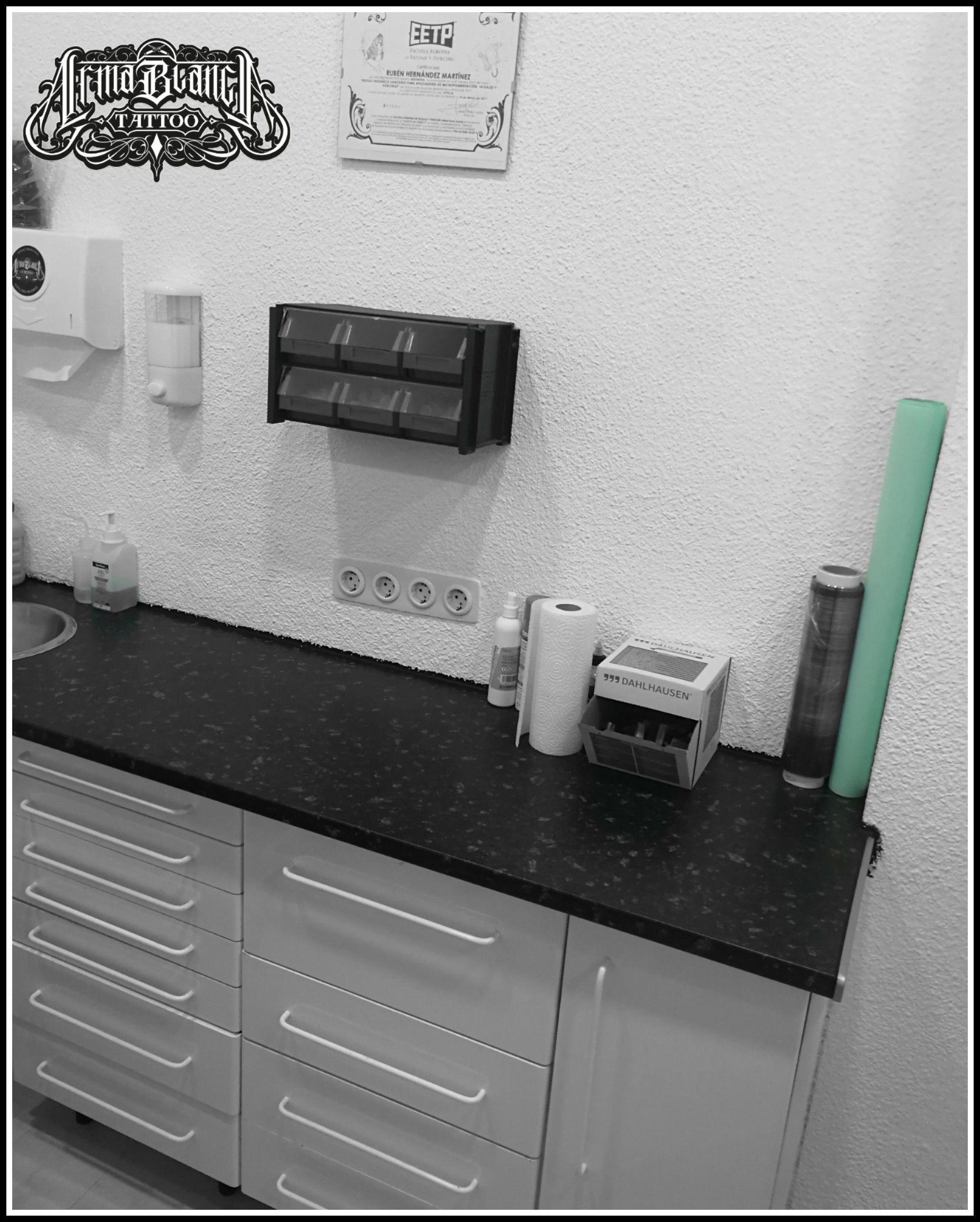 Higiene y calidad: Servicios y equipo de Arma Blanca Tattoo Higiene y calidad: Servicios y equipo de Arma Blanca Tattoo
