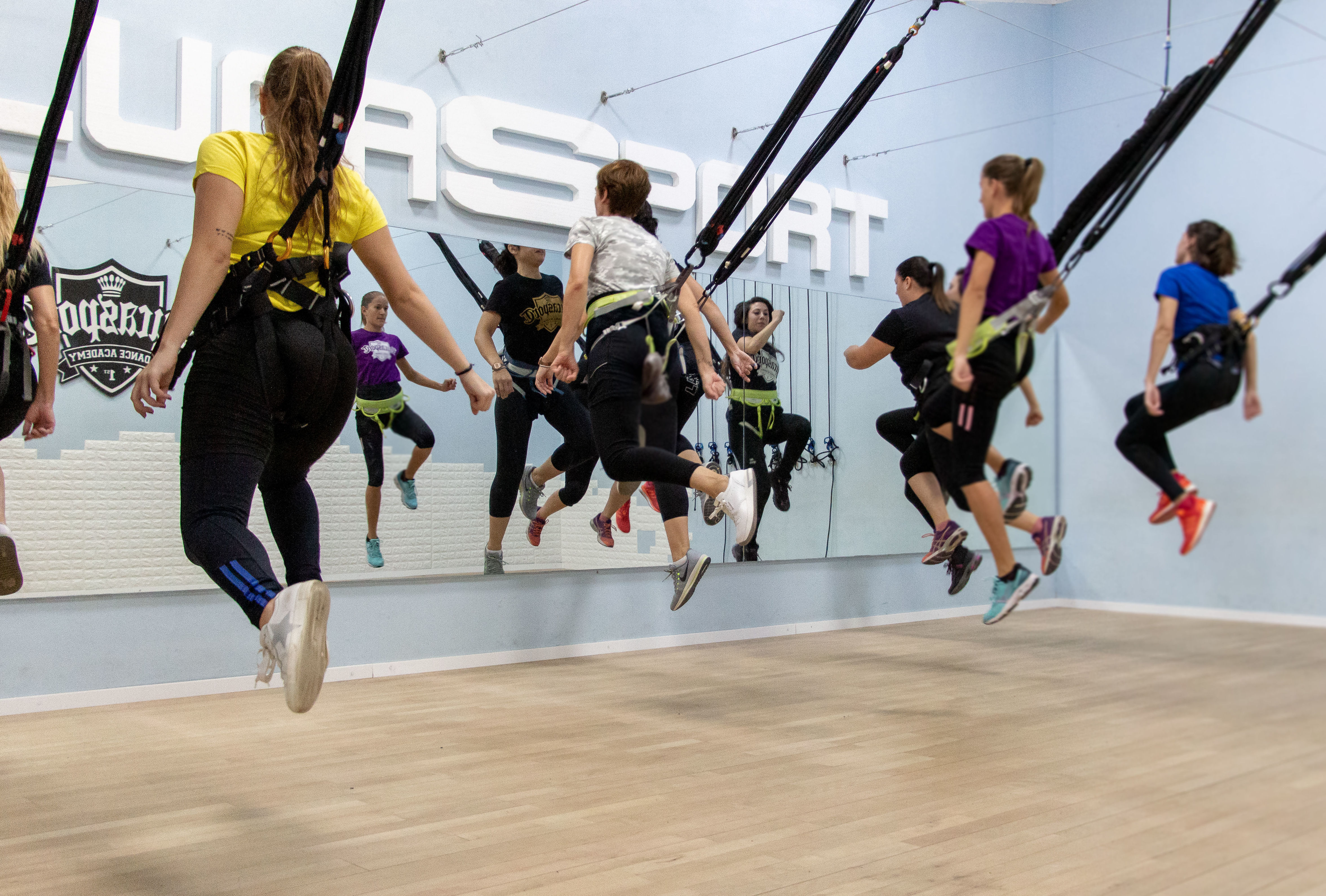Clases de Bungee exclusivas: Servicios de GIMNASIO LUCASPORT Clases de Bungee exclusivas: Servicios de GIMNASIO LUCASPORT