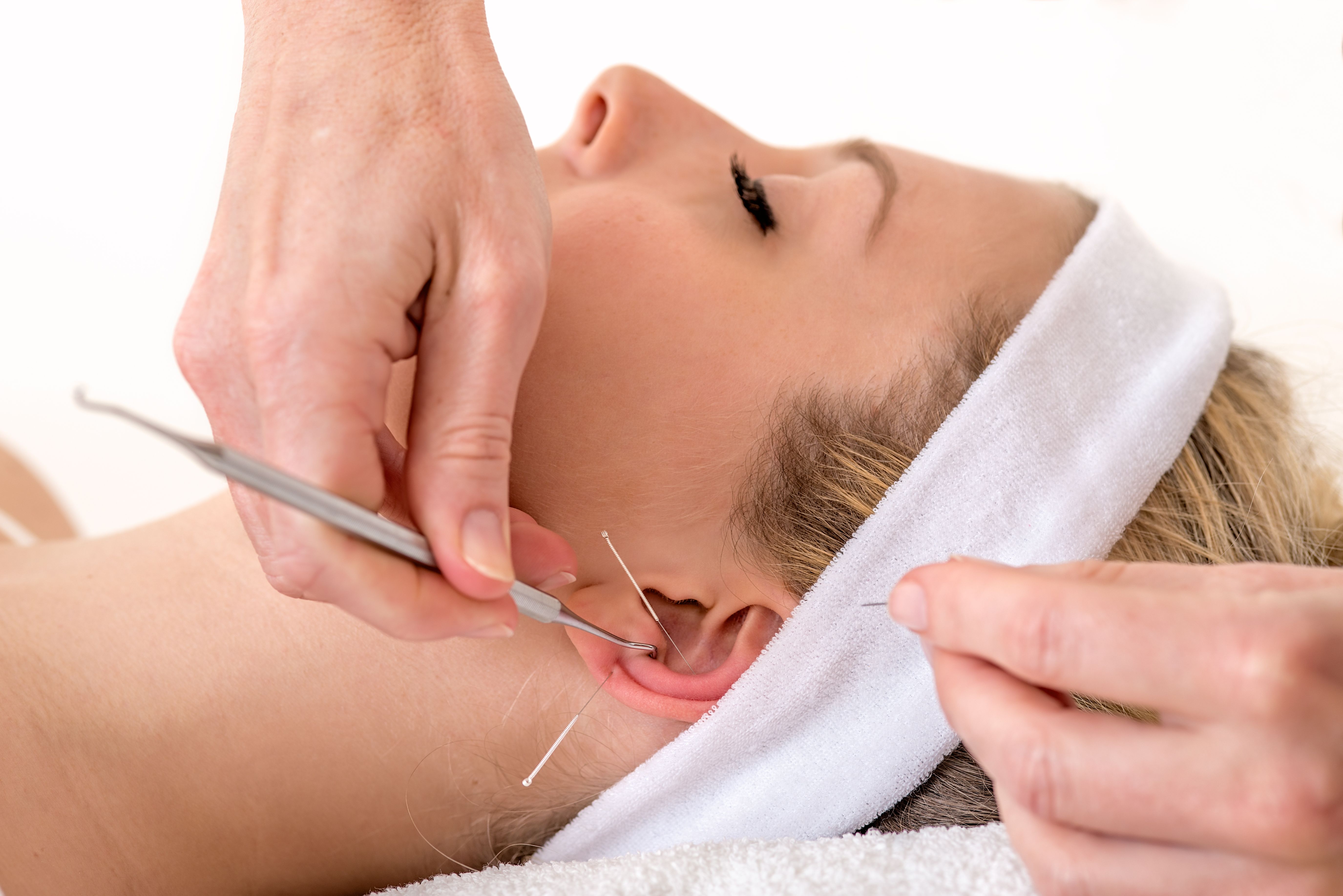 Auriculoterapia: Nuestras terapias de AMBAR CENTRE DE TERAPIES NATURALS Auriculoterapia: Nuestras terapias de AMBAR CENTRE DE TERAPIES NATURALS