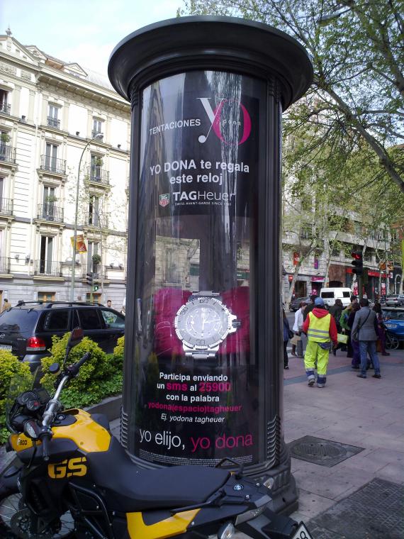 Campaña Yo Dona mobiliario urbano Madrid