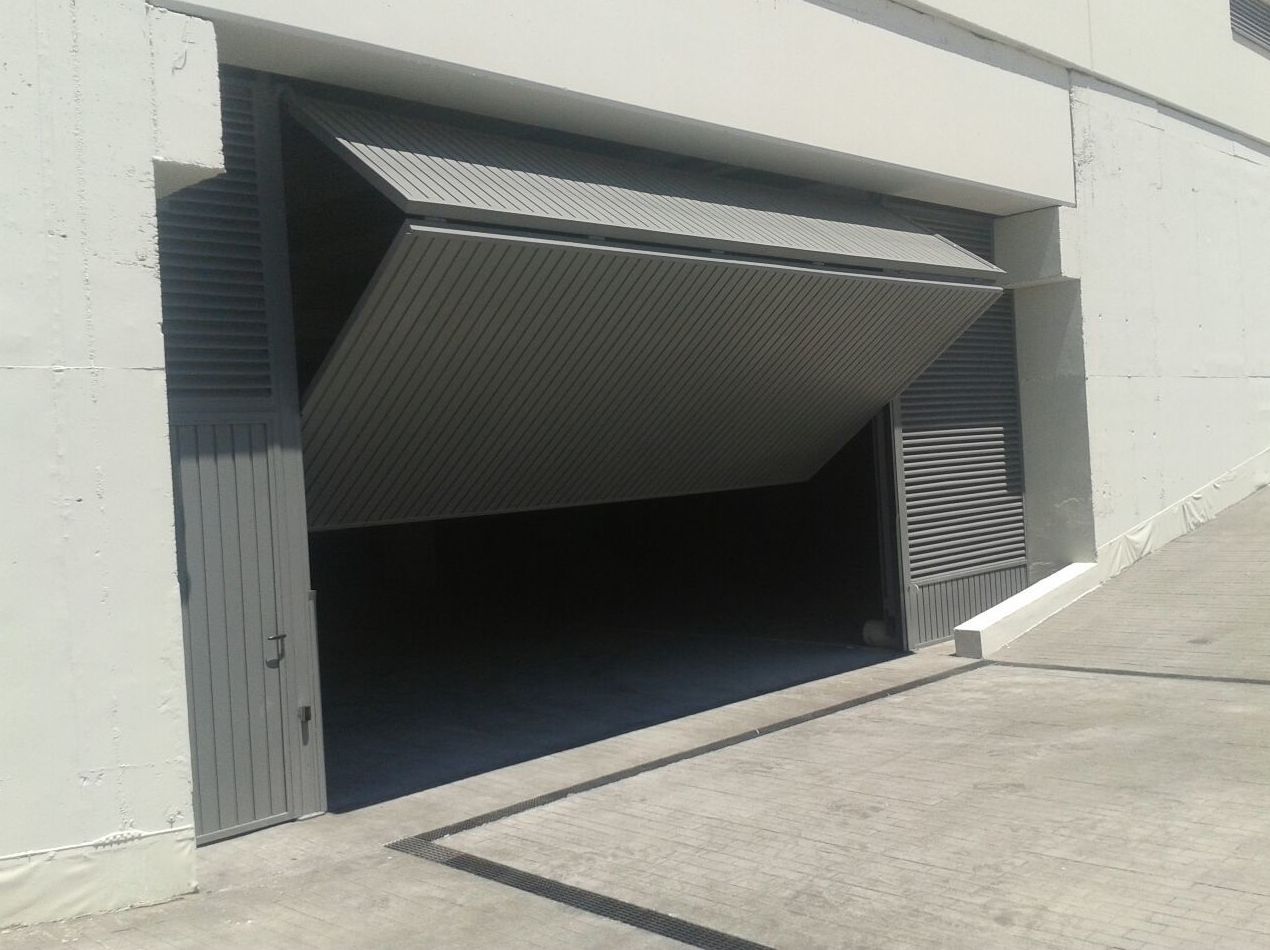 Fabricación e instalación de puertas