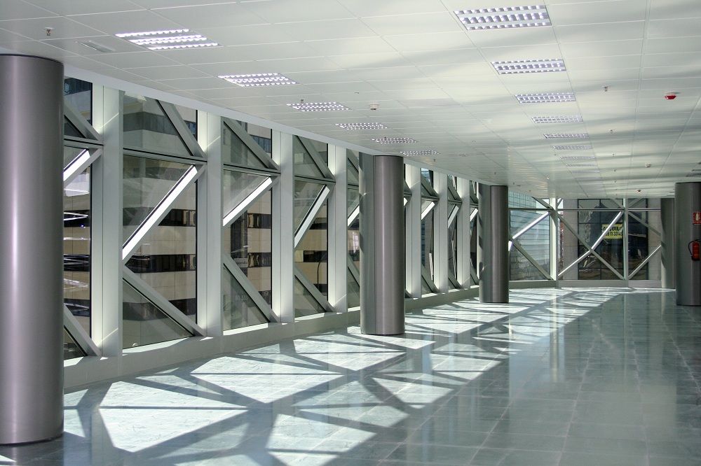 Edificio de oficinas en Isabel Coulbrand en Las Tablas: Proyectos Realizados de Durplei Edificio de oficinas en Isabel Coulbrand en Las Tablas: Proyectos Realizados de Durplei