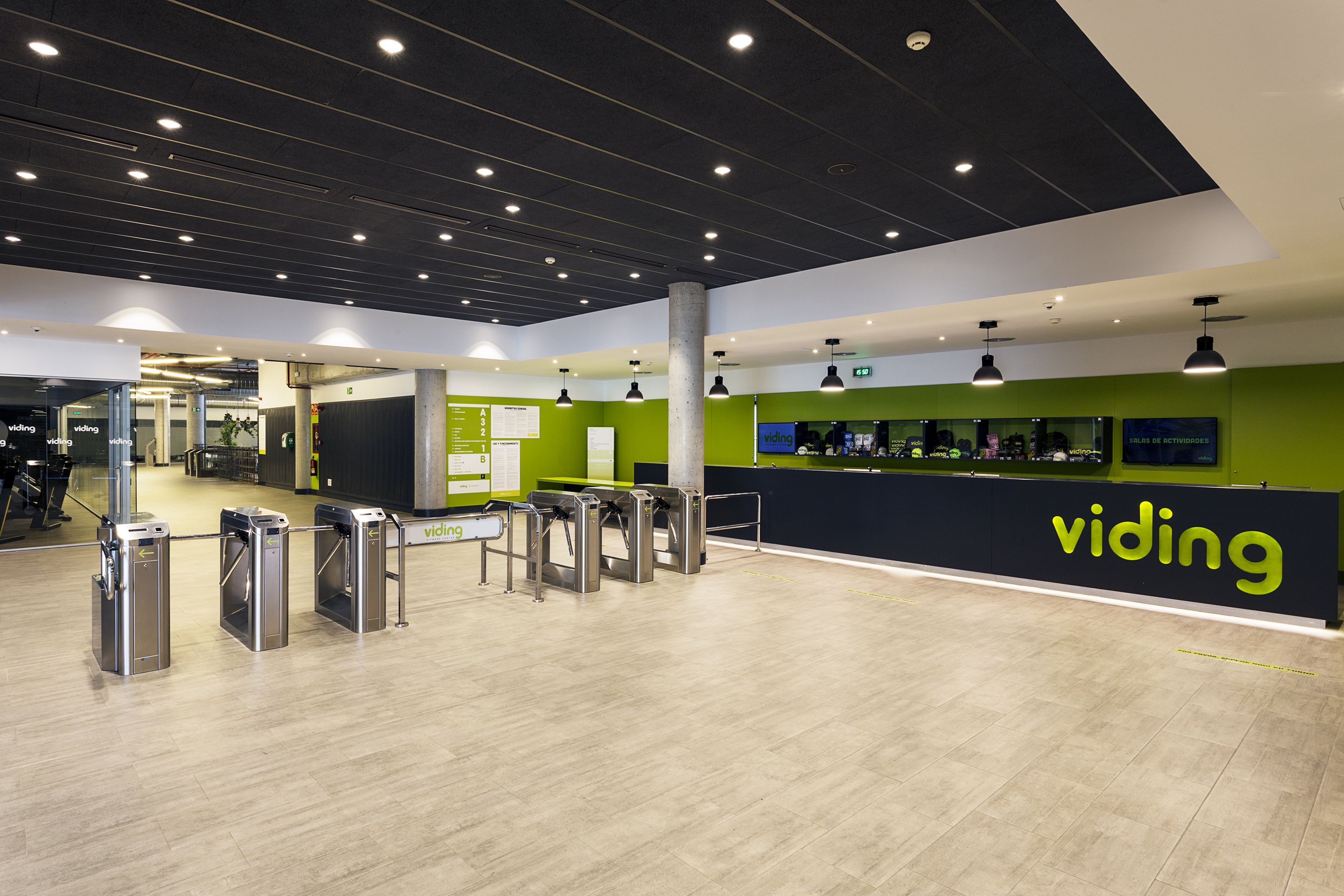 Gimnasio Viding Alcántara: Proyectos Realizados de Durplei Gimnasio Viding Alcántara: Proyectos Realizados de Durplei