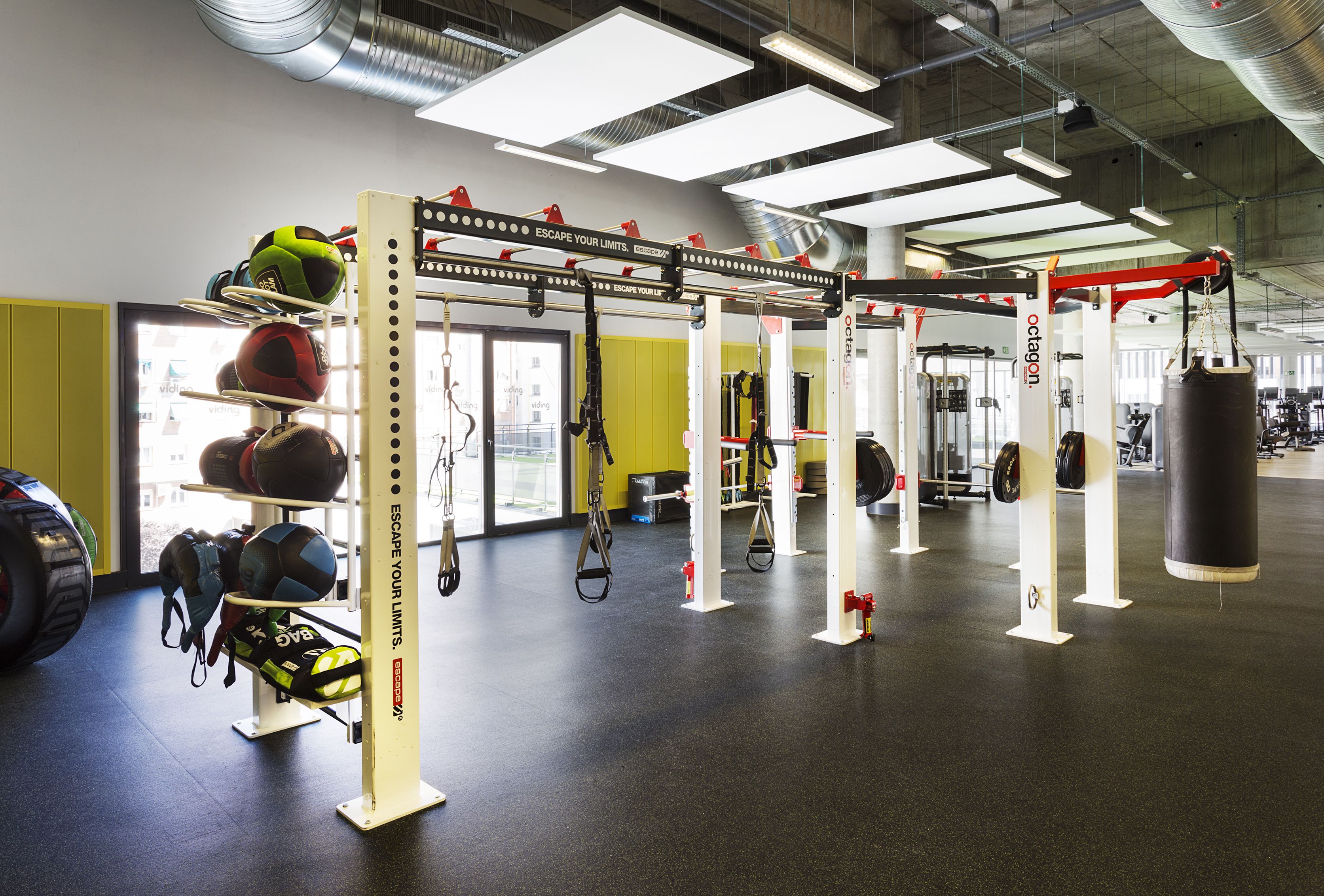 Gimnasio Viding Alcántara: Proyectos Realizados de Durplei Gimnasio Viding Alcántara: Proyectos Realizados de Durplei