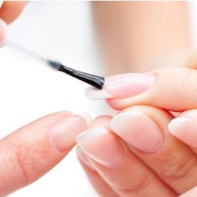 Manicura + uñas de gel + esmalte permanente: Cursos de formación de Fusellas Manicura + uñas de gel + esmalte permanente: Cursos de formación de Fusellas