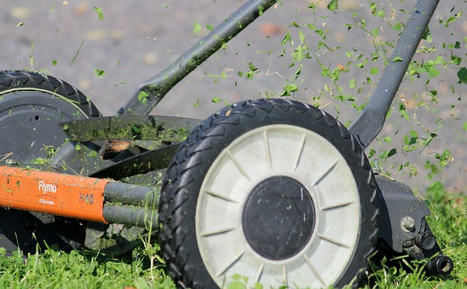 Maquinaria de jardinería a batería: Servicios de Materiales de Construcción y Ferretería Velázquez Maquinaria de jardinería a batería: Servicios de Materiales de Construcción y Ferretería Velázquez