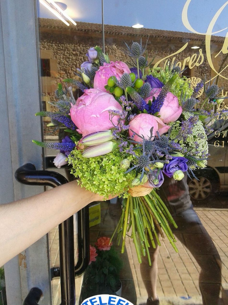 Ramo de novia: Arreglos Florales de Flores Cid Arte Floral Ramo de novia: Arreglos Florales de Flores Cid Arte Floral