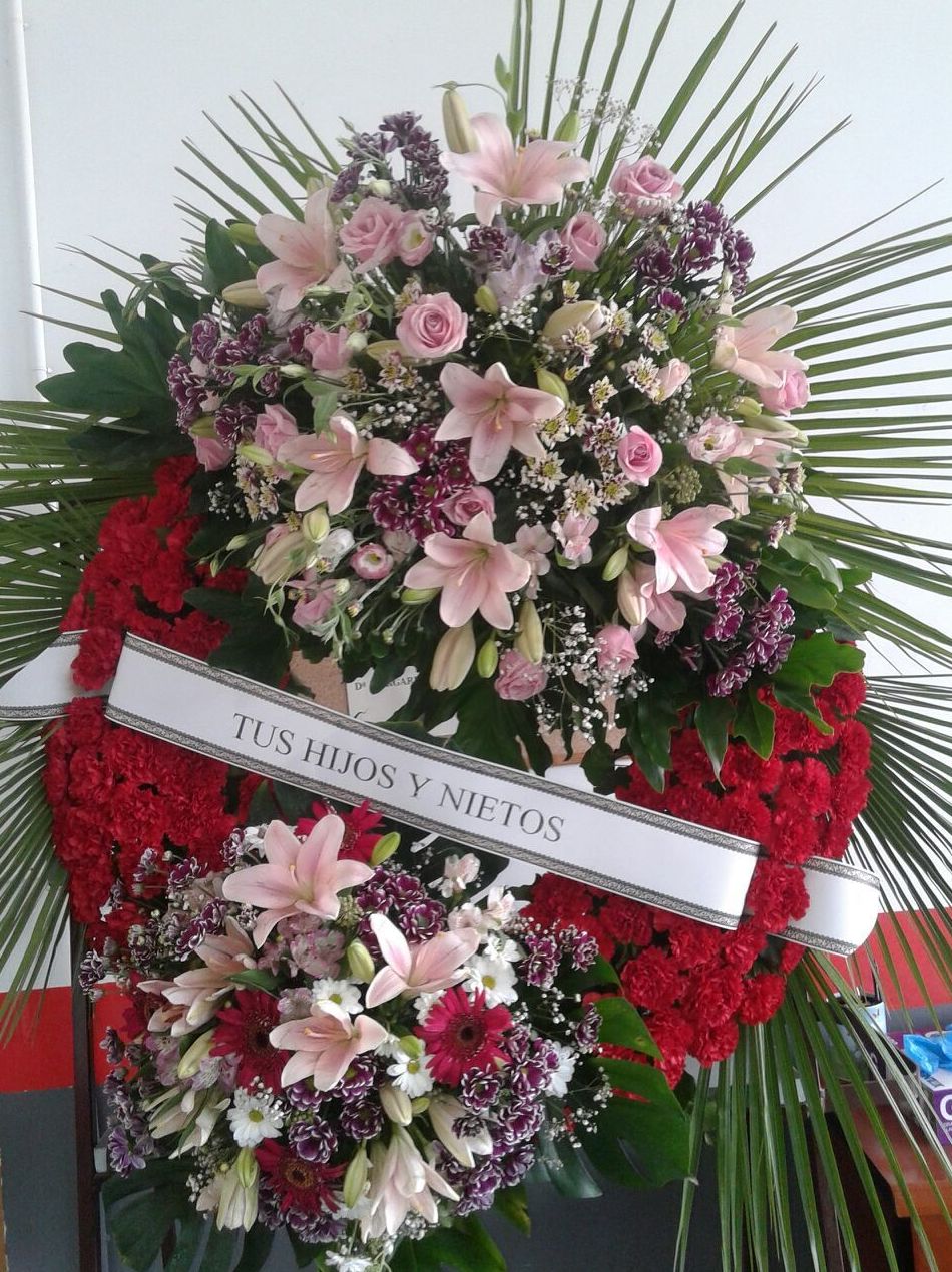 Coronas difuntos: Arreglos Florales de Flores Cid Arte Floral Coronas difuntos: Arreglos Florales de Flores Cid Arte Floral