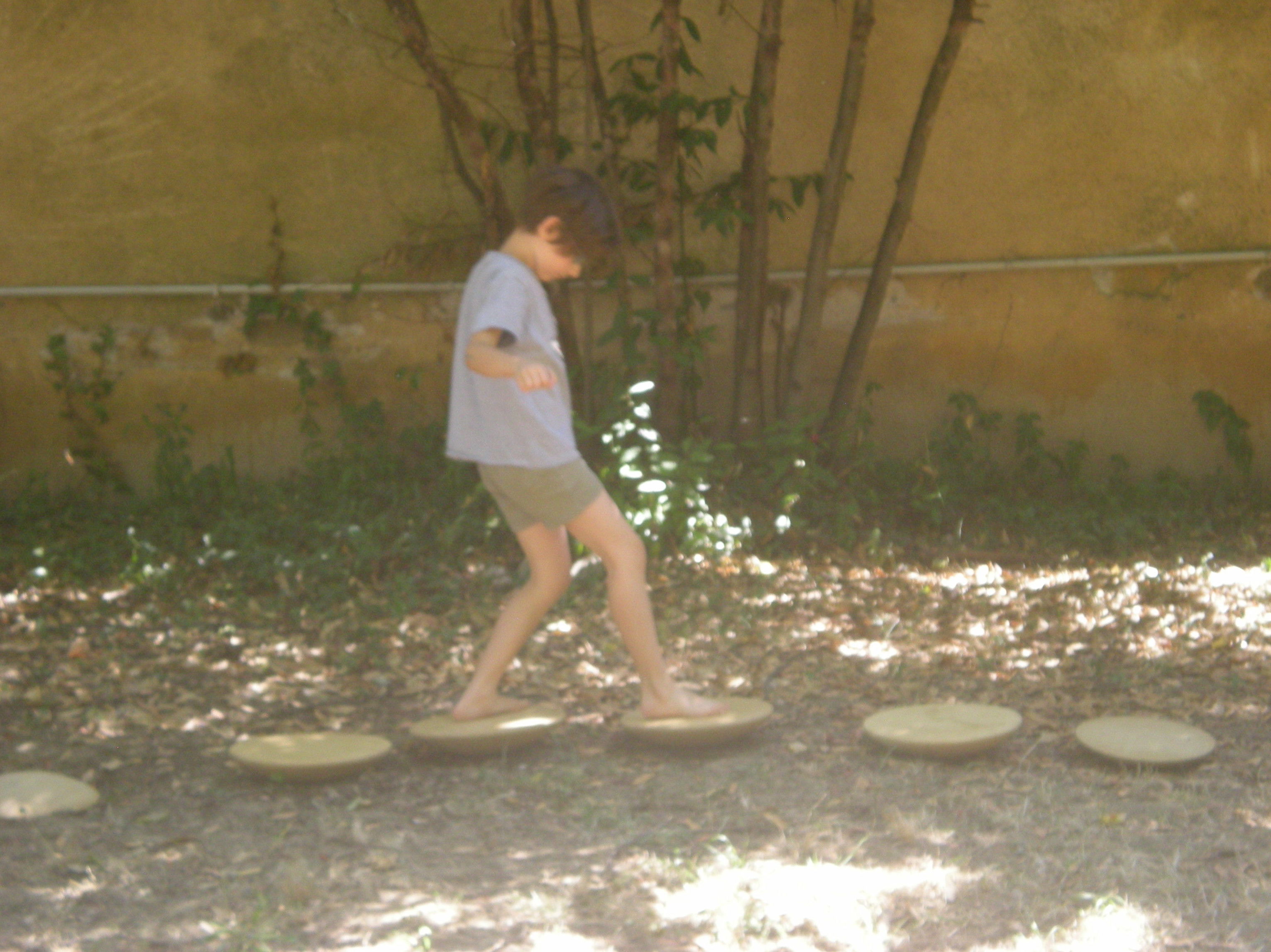 Cursos EXPERIMETAR per infants de 3 i 4 anys i de 5 a 7 anys: Escuela de música i Expresión de Can Canturri Cursos EXPERIMETAR per infants de 3 i 4 anys i de 5 a 7 anys: Escuela de música i Expresión de Can Canturri