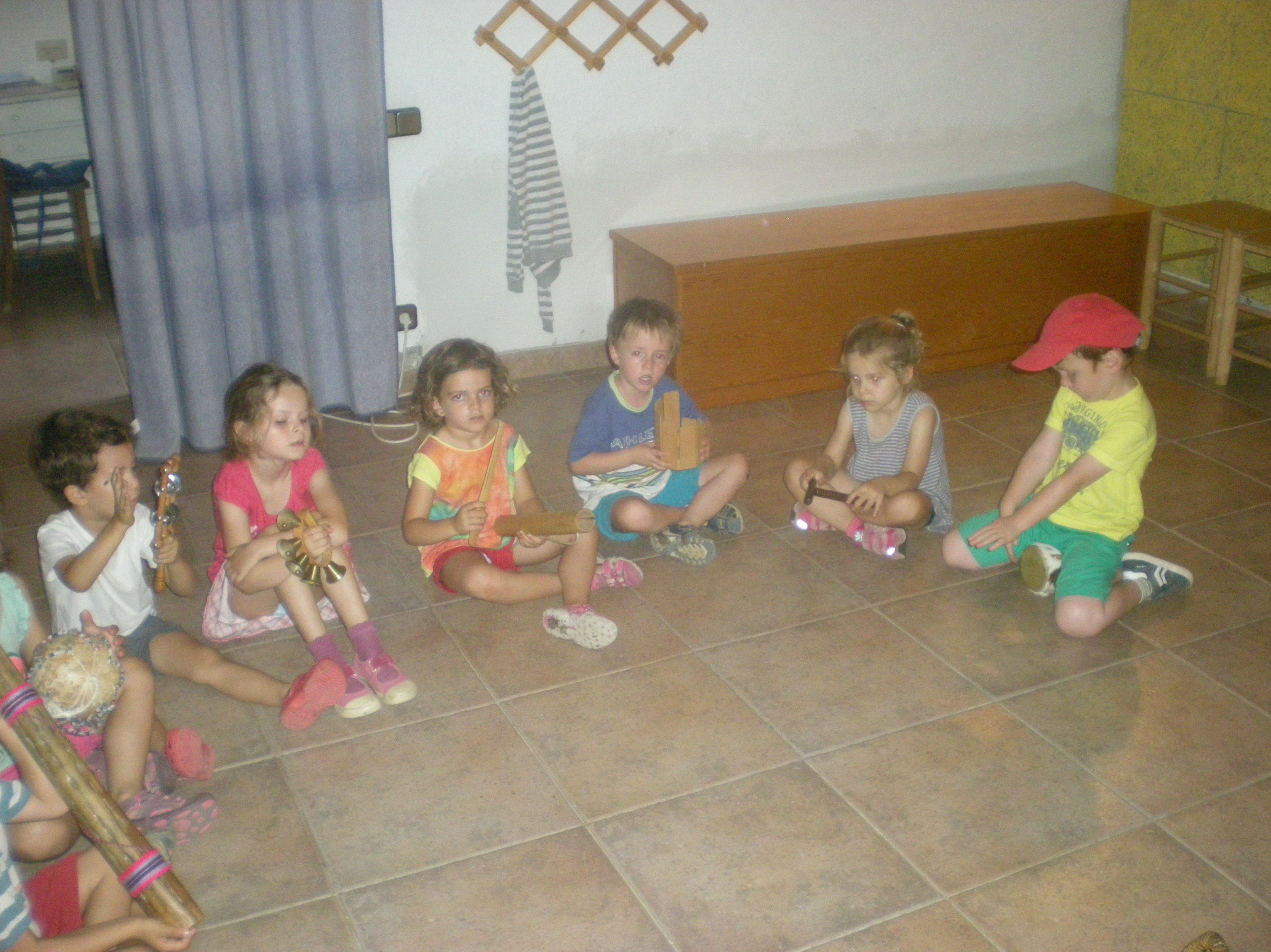 Cursos EXPERIMETAR per infants de 3 i 4 anys i de 5 a 7 anys: Escuela de música i Expresión de Can Canturri Cursos EXPERIMETAR per infants de 3 i 4 anys i de 5 a 7 anys: Escuela de música i Expresión de Can Canturri
