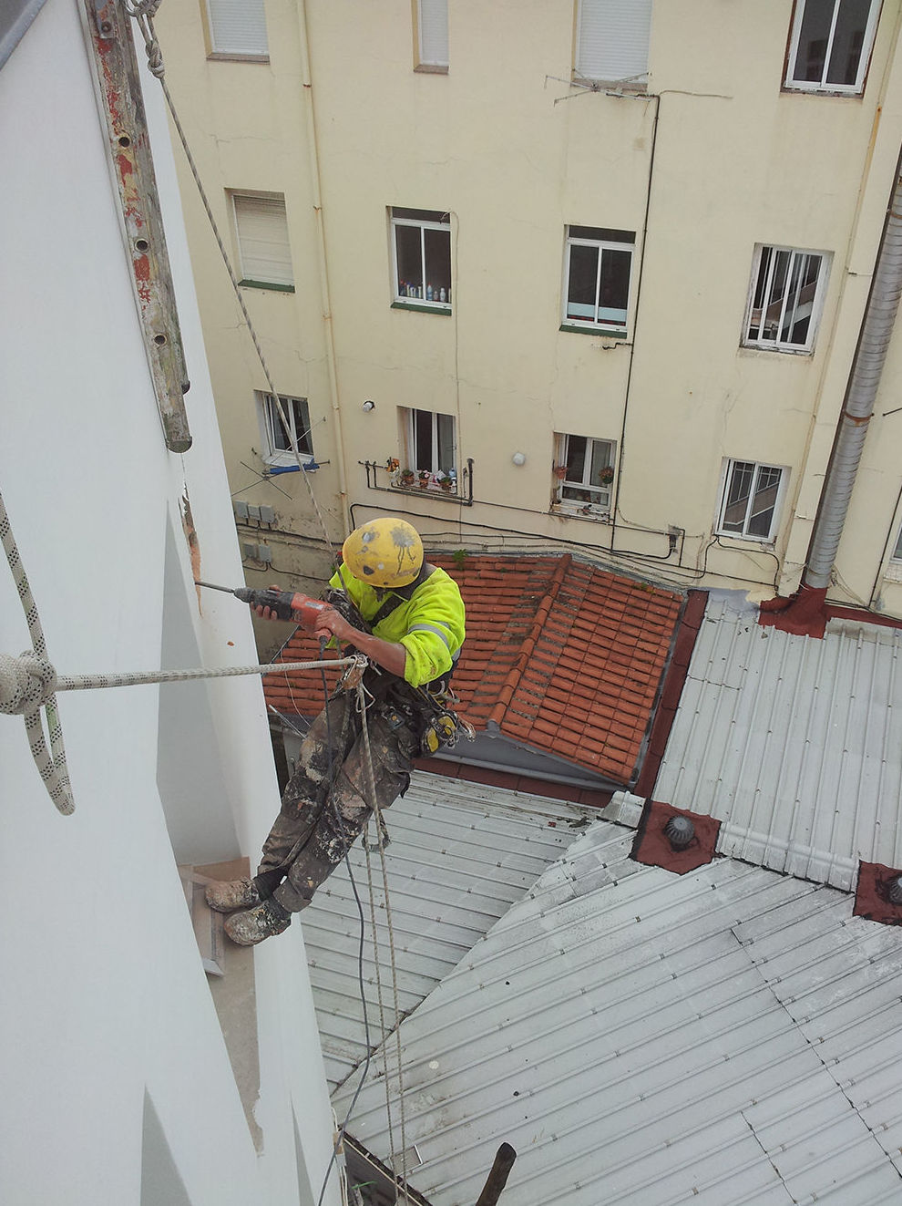Trabajos verticales en Cantabria Trabajos verticales en Cantabria