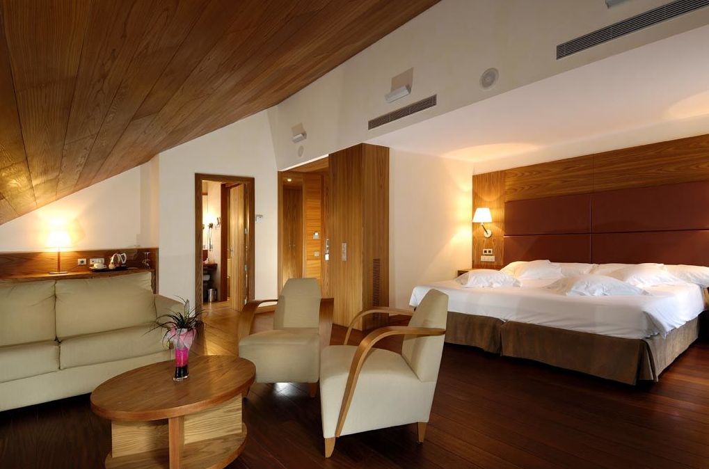 Suite: Catálogo de Hotel Riberies Suite: Catálogo de Hotel Riberies