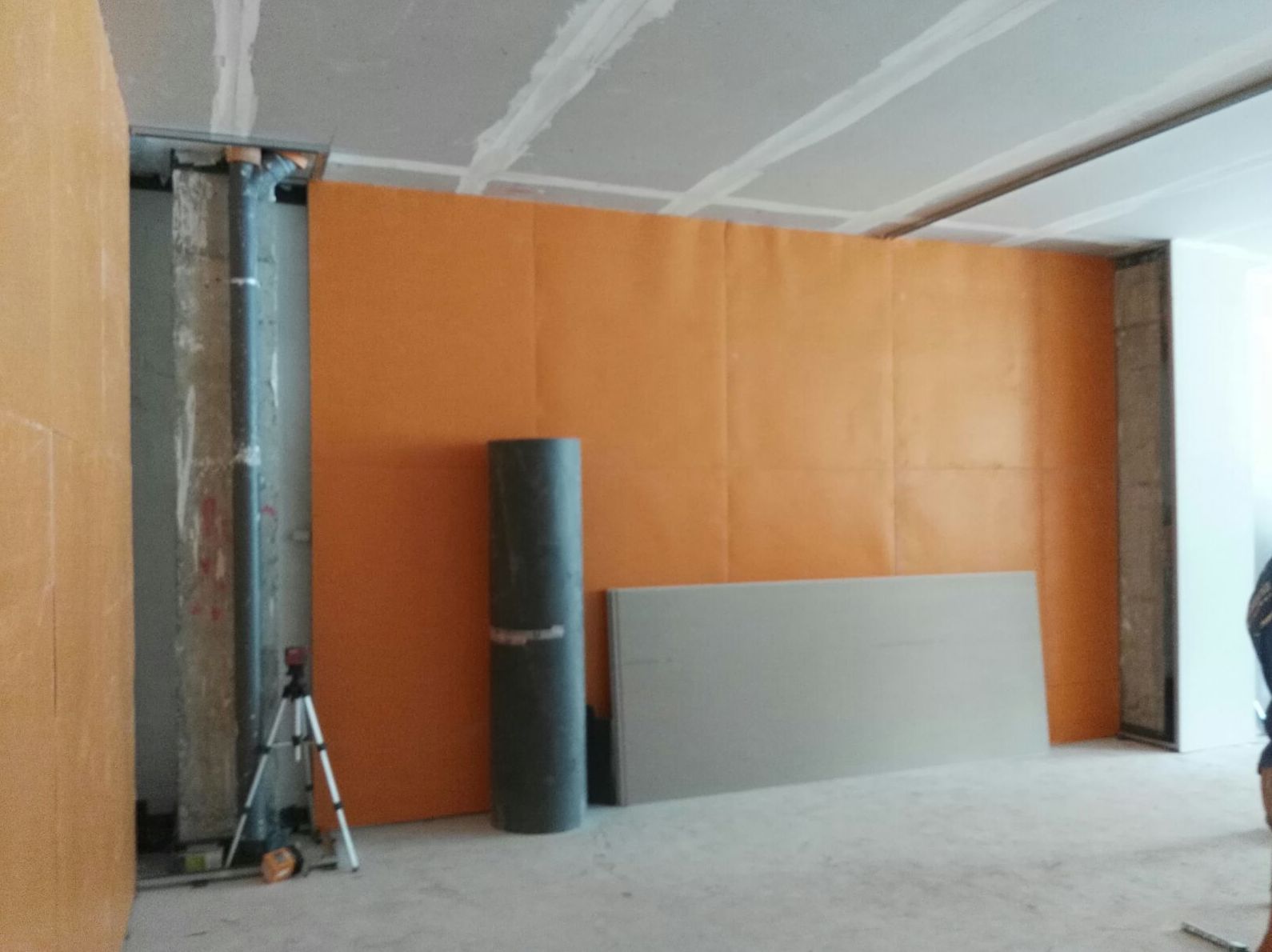 AISLAMIENTO ACÚSTICO PUBS Y BARES CON MÚSICA: Productos y servicios de Acoustic Drywall AISLAMIENTO ACÚSTICO PUBS Y BARES CON MÚSICA: Productos y servicios de Acoustic Drywall