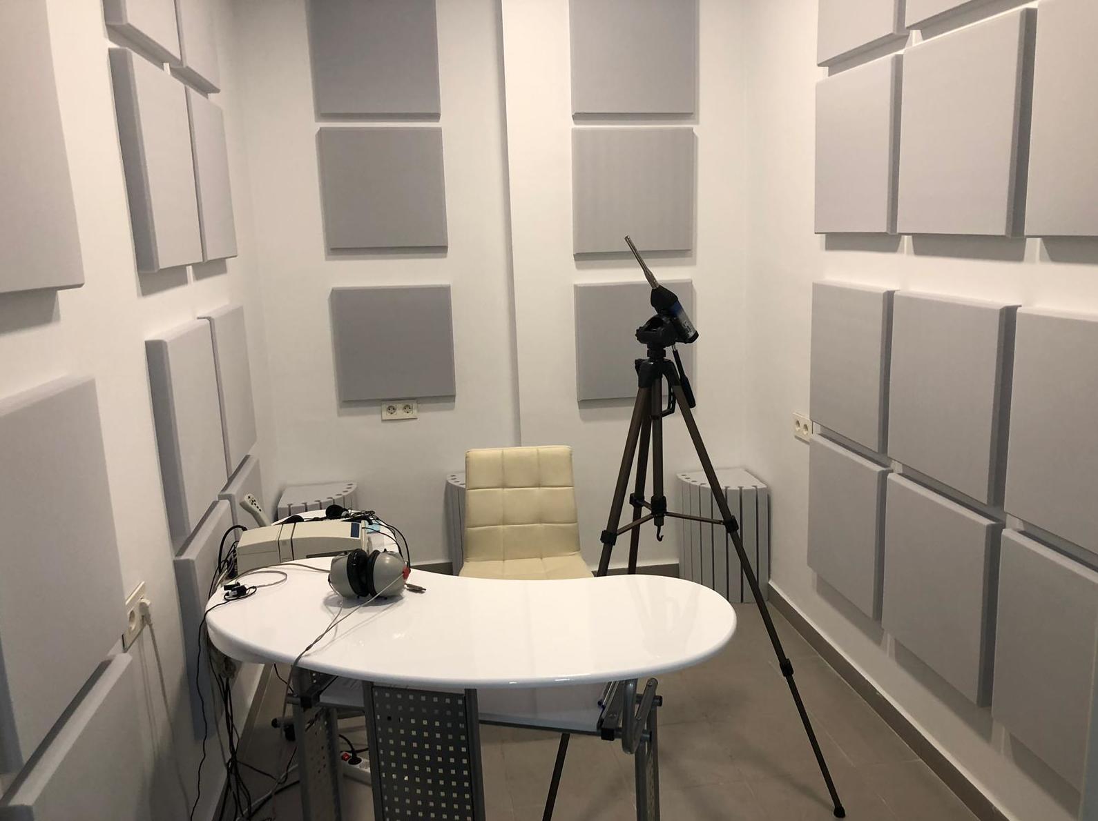 ENSAYO Y CERTIFICADO ACÚSTICO EN CABINAS DE AUDIOMETRÍAS: Productos y servicios de Acoustic Drywall ENSAYO Y CERTIFICADO ACÚSTICO EN CABINAS DE AUDIOMETRÍAS: Productos y servicios de Acoustic Drywall