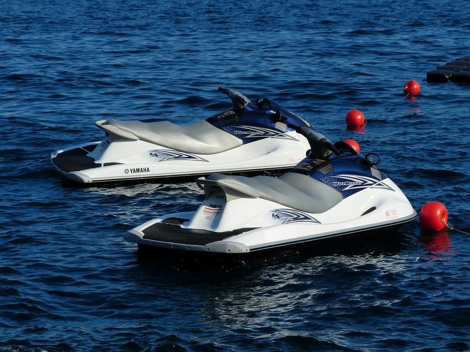 Jet Ski Safari: Servicios de Parafarmacia Internacional Jet Ski Safari: Servicios de Parafarmacia Internacional