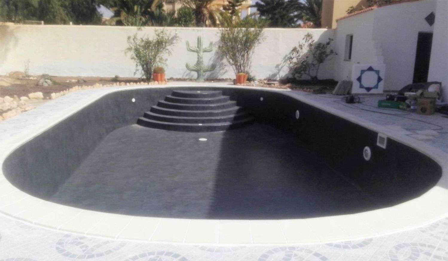 Construcción de piscinas y jacuzzis: Productos de Fuerteventura - Lanzarote - Gran Canaria Construcción de piscinas y jacuzzis: Productos de Fuerteventura - Lanzarote - Gran Canaria