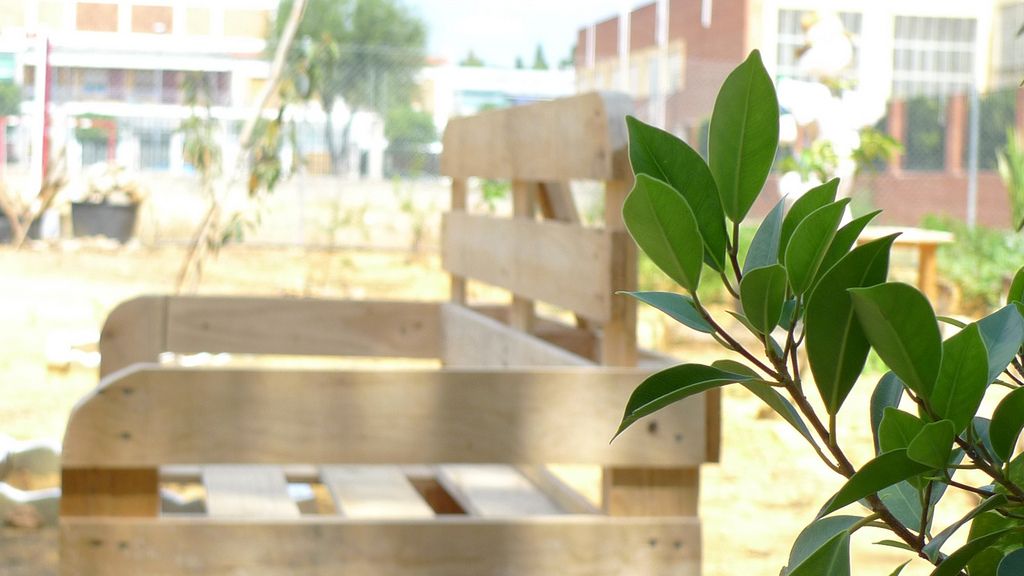 Compra y venta de palets de madera el reciclaje para escenarios