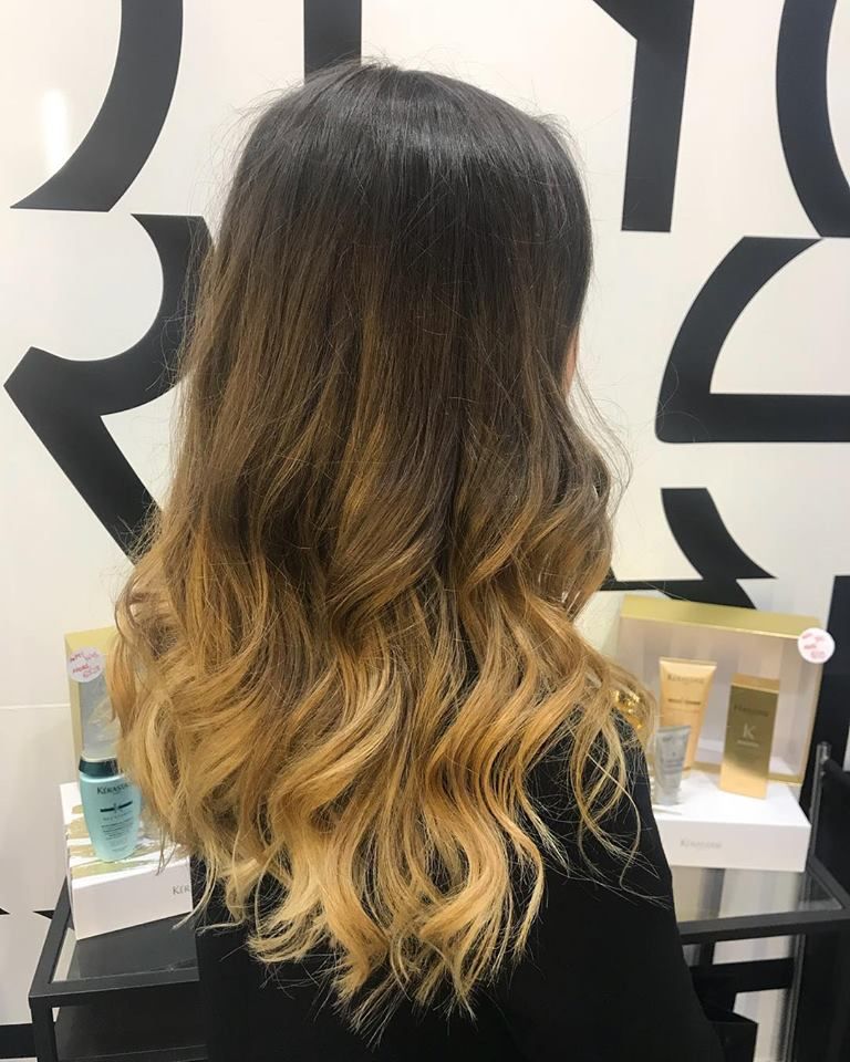 Mechas balayage: Servicios de Llongueras Oviedo Mechas balayage: Servicios de Llongueras Oviedo