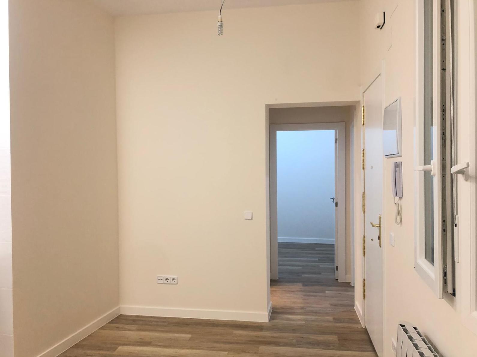 APARTAMENTO EN MALASAÑA: Busca tu inmueble de ESTEFANÍA SALVATIERRA BALLARÍN APARTAMENTO EN MALASAÑA: Busca tu inmueble de ESTEFANÍA SALVATIERRA BALLARÍN