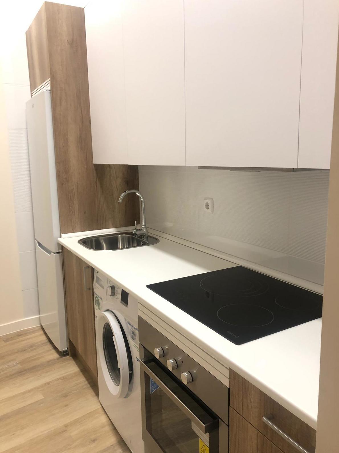 APARTAMENTO EN MALASAÑA: Busca tu inmueble de ESTEFANÍA SALVATIERRA BALLARÍN APARTAMENTO EN MALASAÑA: Busca tu inmueble de ESTEFANÍA SALVATIERRA BALLARÍN