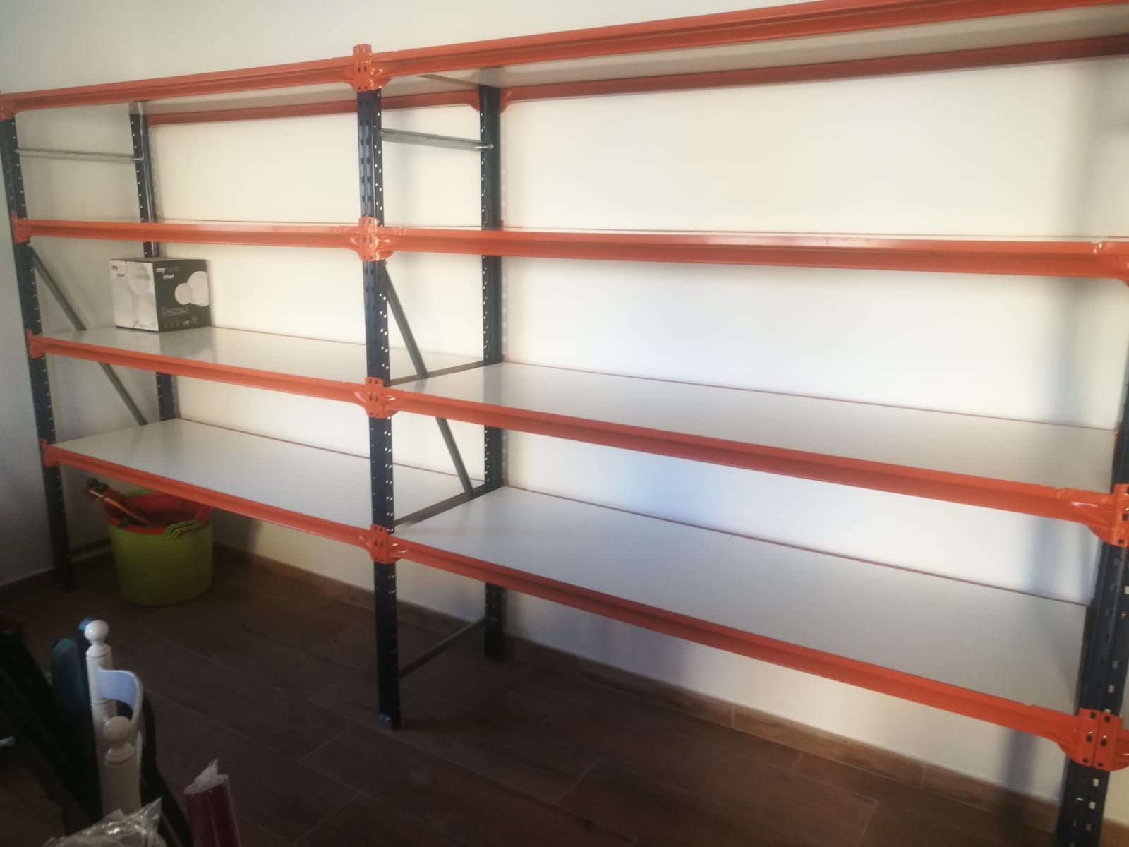 Sistemas de almacenaje y exposición: Productos de EQUIPAMIENTO COMERCIAL RLB Sistemas de almacenaje y exposición: Productos de EQUIPAMIENTO COMERCIAL RLB