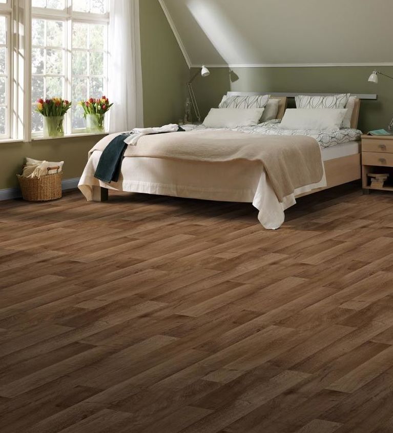 Suelos laminados: ¿Qué hacemos? de Decorvega Decoraciones Suelos laminados: ¿Qué hacemos? de Decorvega Decoraciones