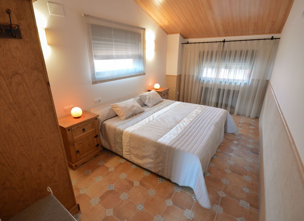 Apartamento Peña Blanca: Alojamiento rural de El Castillo de Celia Apartamento Peña Blanca: Alojamiento rural de El Castillo de Celia