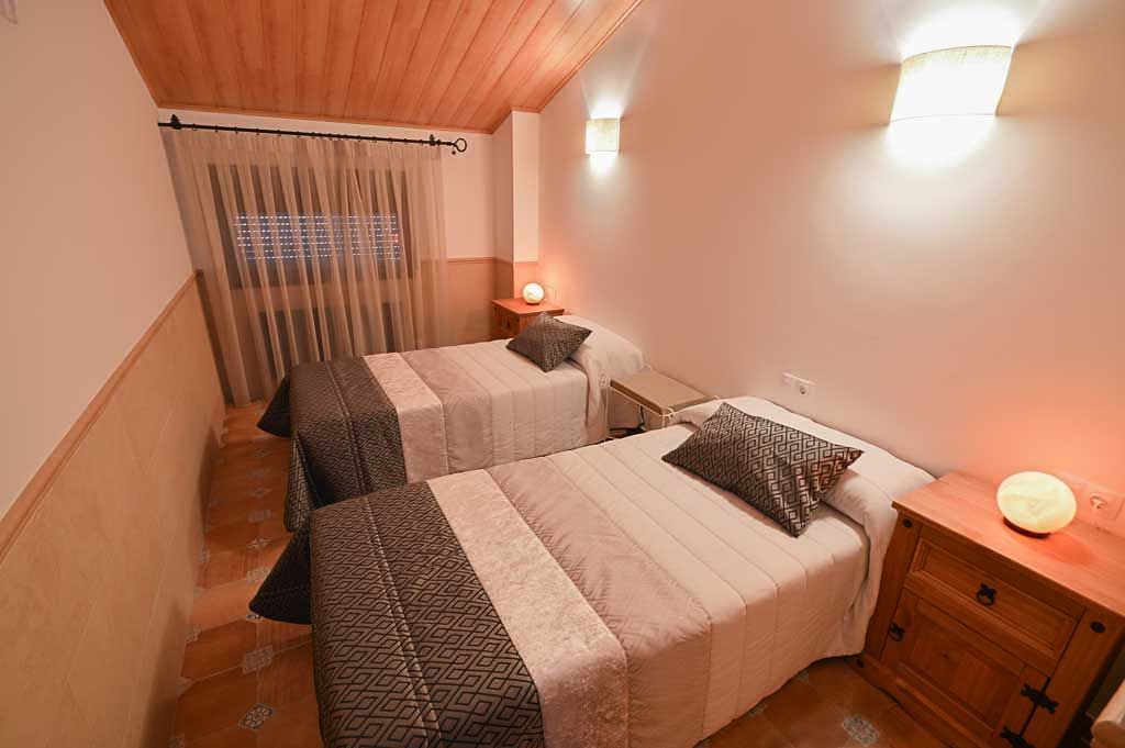Apartamento Peña Blanca: Alojamiento rural de El Castillo de Celia Apartamento Peña Blanca: Alojamiento rural de El Castillo de Celia