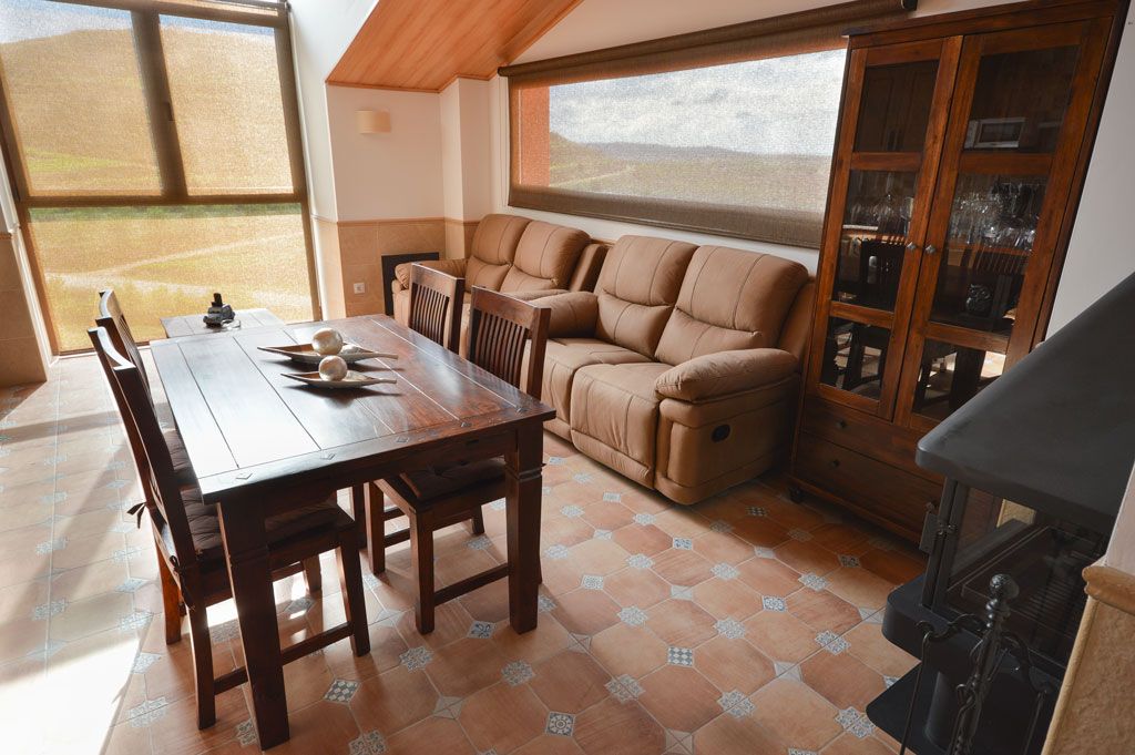 Apartamento Peña Blanca: Alojamiento rural de El Castillo de Celia Apartamento Peña Blanca: Alojamiento rural de El Castillo de Celia