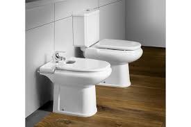 Baños: Servicios de AGC Innova Building Baños: Servicios de AGC Innova Building