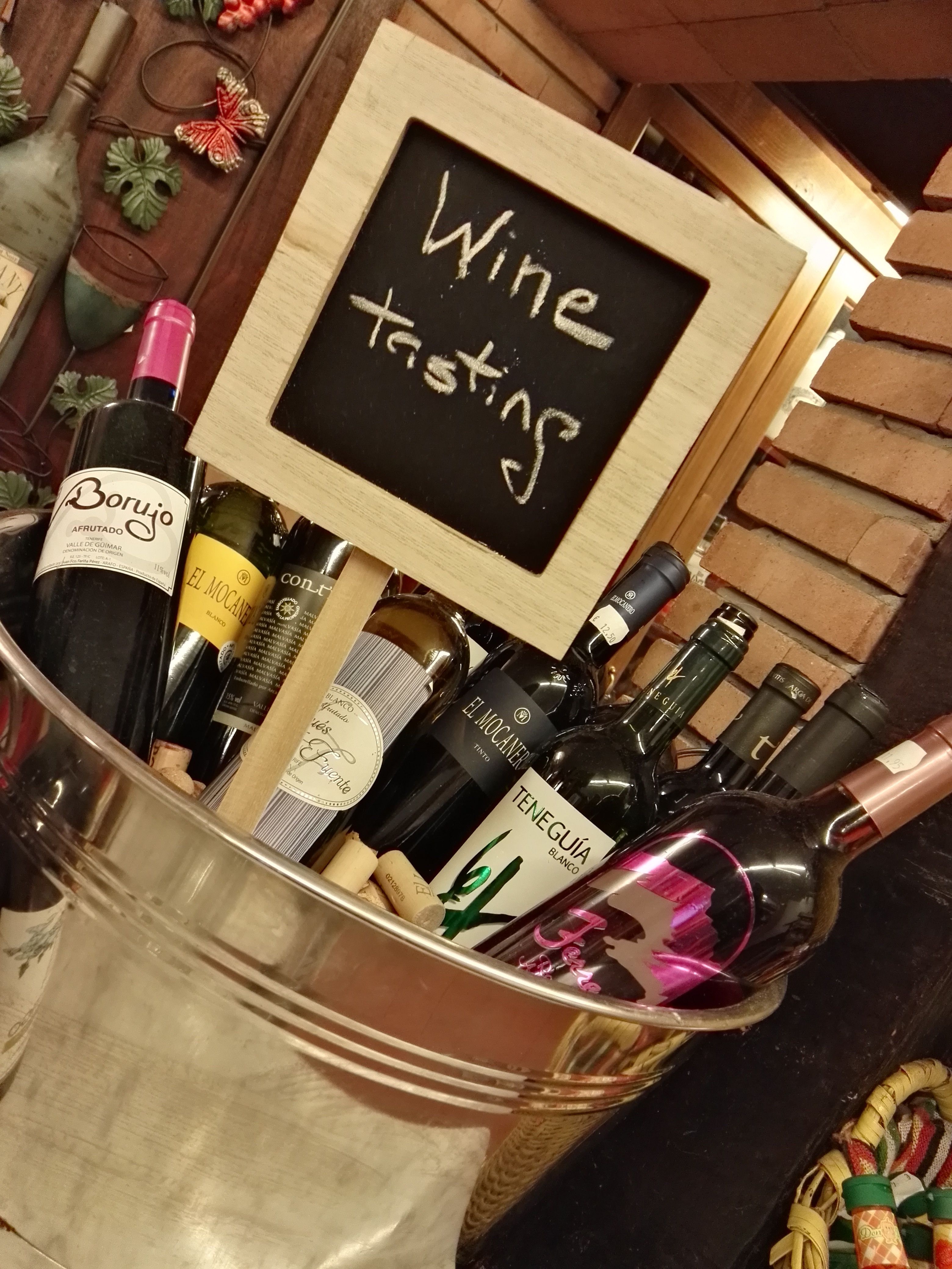 Bebidas: La Casa del Drago de LA CASA DEL DRAGO Bebidas: La Casa del Drago de LA CASA DEL DRAGO