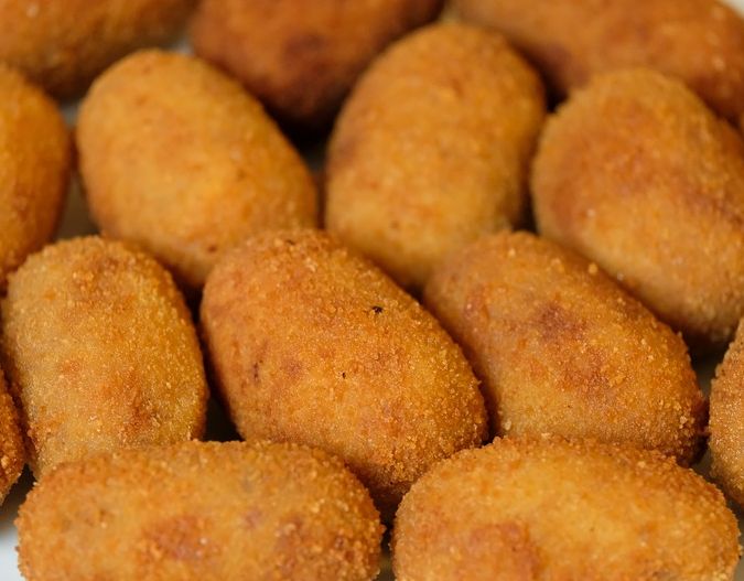 Nuestras raciones: Carta de Restaurante Marisquería El Emperador Nuestras raciones: Carta de Restaurante Marisquería El Emperador