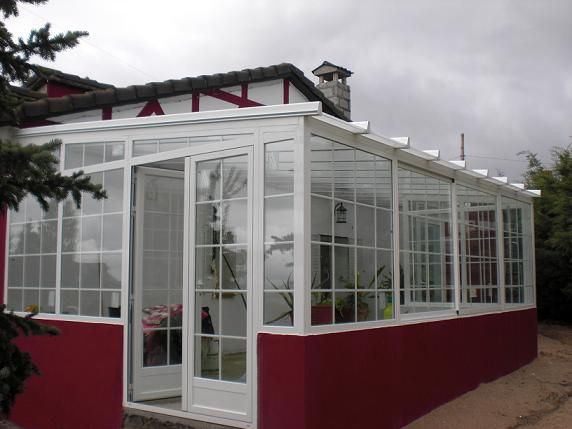 Puertas y Estructuras: Servicios de Ventanas y Compactos SL Puertas y Estructuras: Servicios de Ventanas y Compactos SL