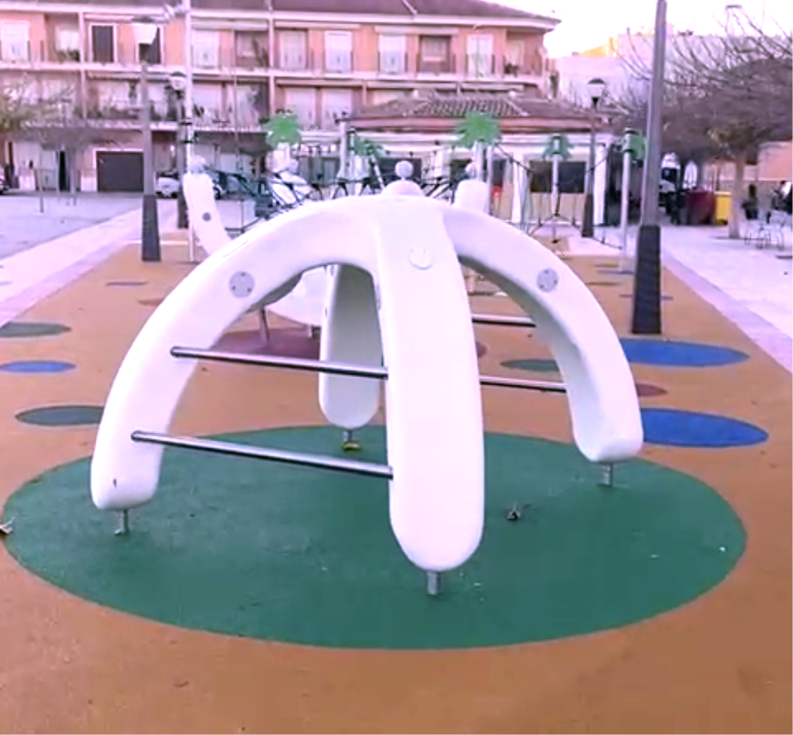 Parque Infantil, Almoradí, Flama Levante. Parque Infantil, Almoradí, Flama Levante.